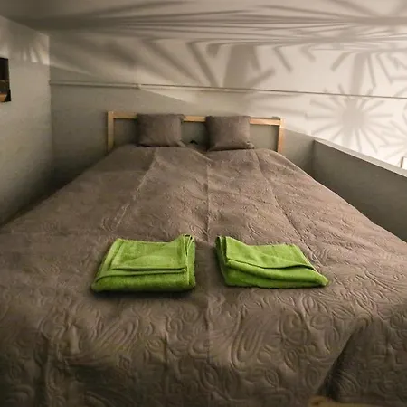 Tea Center Apartment *