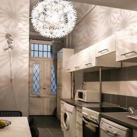 Tea Center Apartment